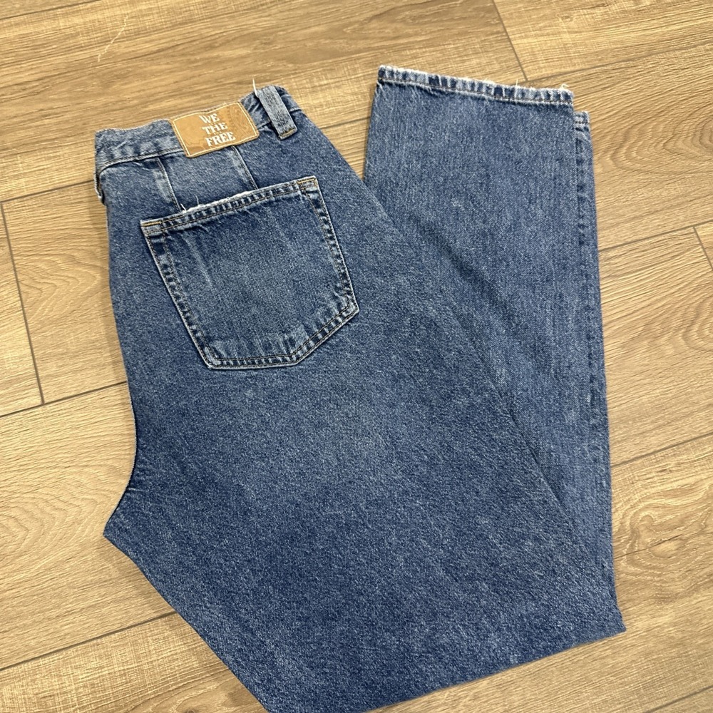 We The Free Womens Curvy Jeans Size 32 Light Wash Raw Hem High Rise Straight Leg